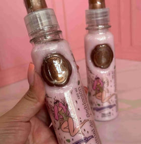 SHAEIO Ritual Botanico sun-salt protection bottle captures vacation-ready care.