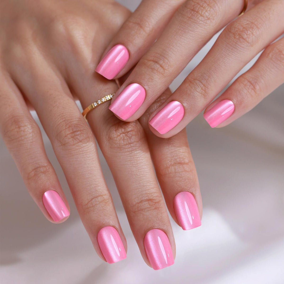 ShangMeng includes file, tabs, and pads for easy nail care.