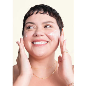 Shani Darden moisturizer gel texture applying smoothly for refreshing hydration.