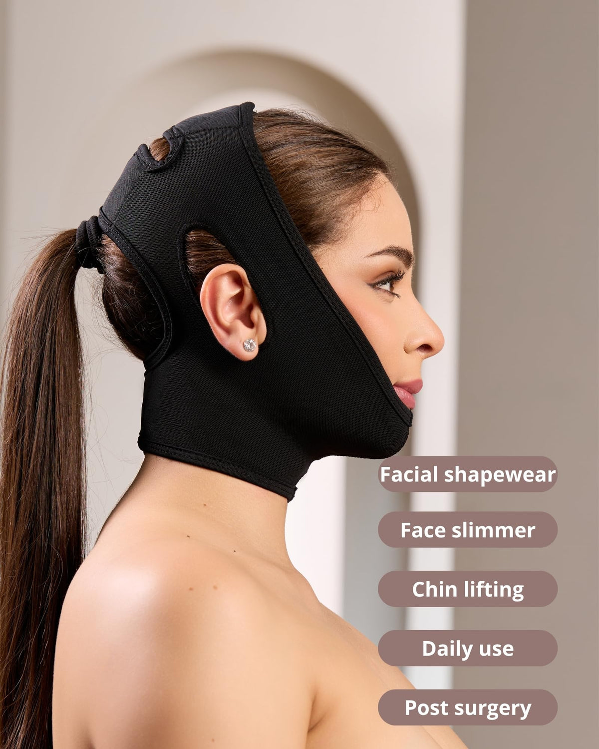 Shape Concept 301 secure-fit keeps bandage in place during daily activities.