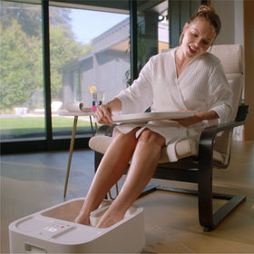 Sharper Image feet scrubber aids cleansing during soak