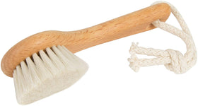 SHASH sustainably sourced beech wood and natural bristles for gentle, regular exfoliation.