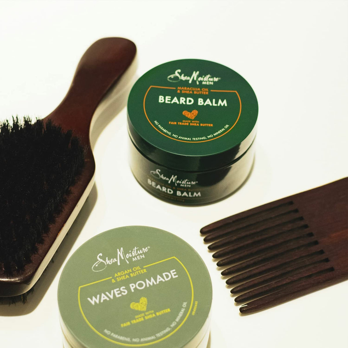 Gift-ready packaging suggests ideal beard care gift for men.