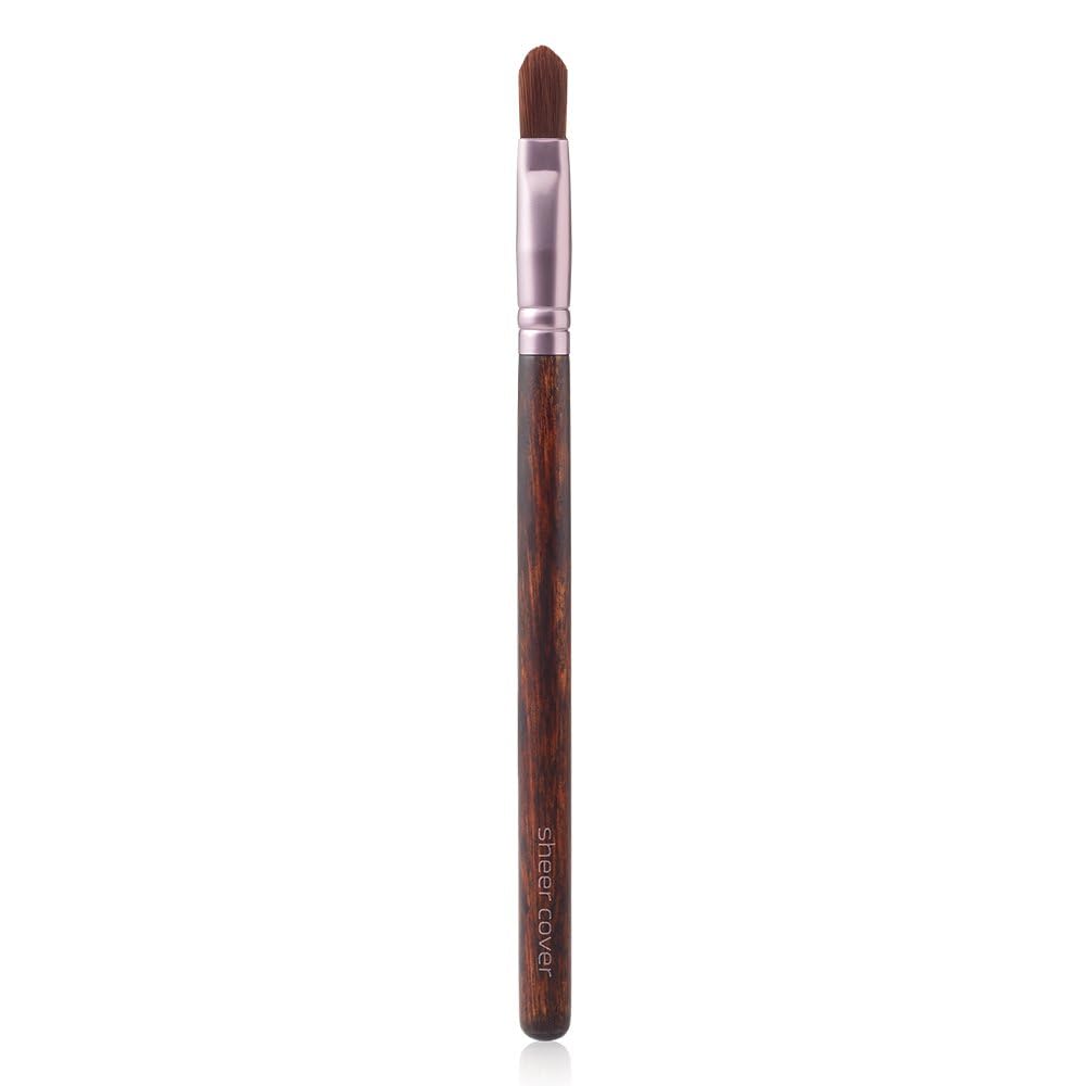 Free concealer brush included with Sheer Cover Studio set for easy application.