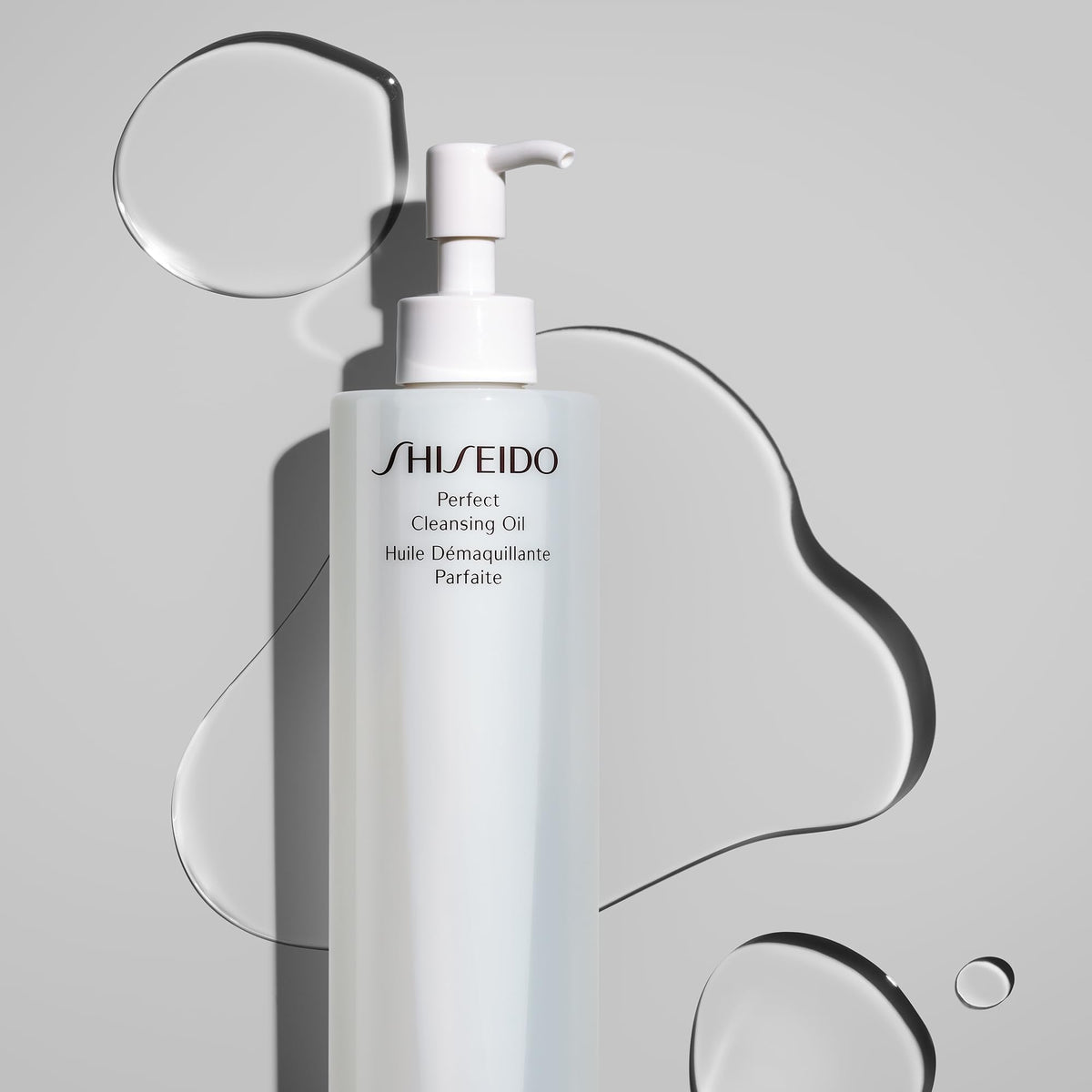 Shiseido Perfect Cleansing Oil 300 mL provides everyday cleanse and comfort.