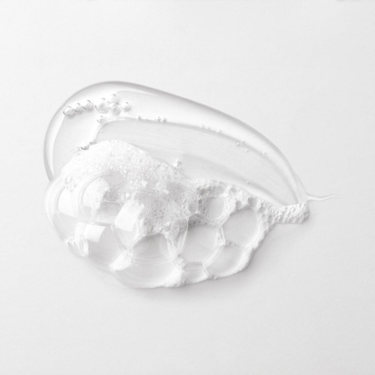 Fragrance notes of bergamot and lemon in Izumi Tonic provide a refreshing cleanse.