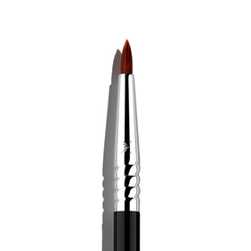 Sigma Beauty E05 precision tapered brush ideal for gel or liquid eyeliner