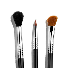 Sigma Beauty E15 flat definer brush for precise lines and definition.
