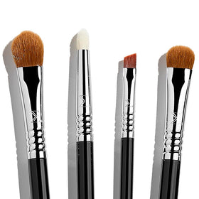 Sigma Beauty E38 diffused crease brush for soft, seamless transitions.
