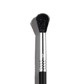 Close-up of SigmaTech fibers on the E40 brush shows ultra-soft vegan bristles for precise color.
