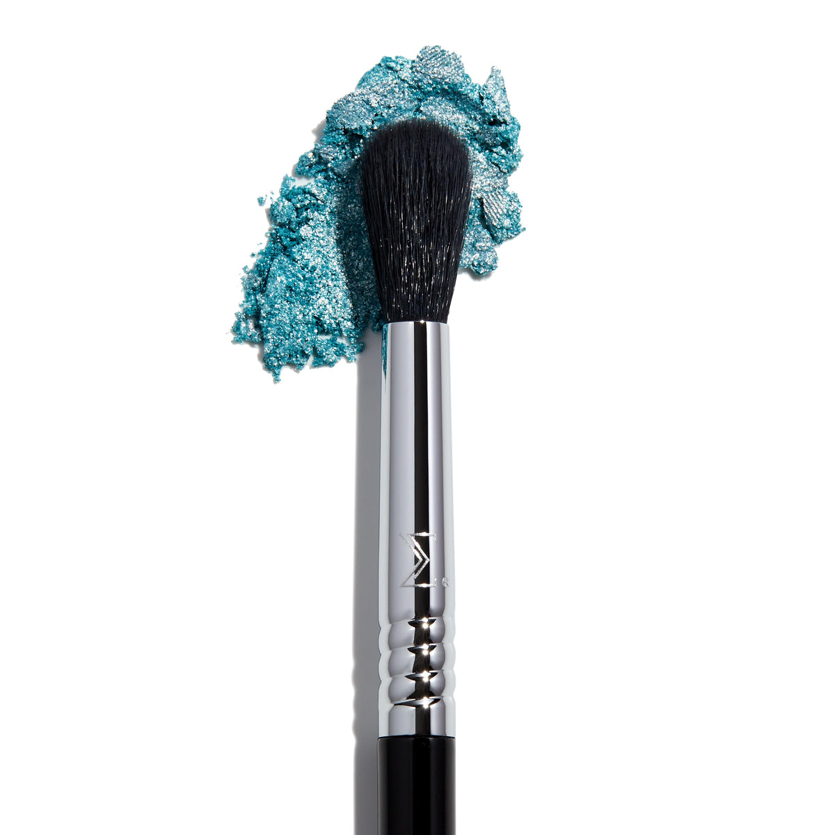 Sigma Beauty E40 ideal for softening edges and natural-looking blends.