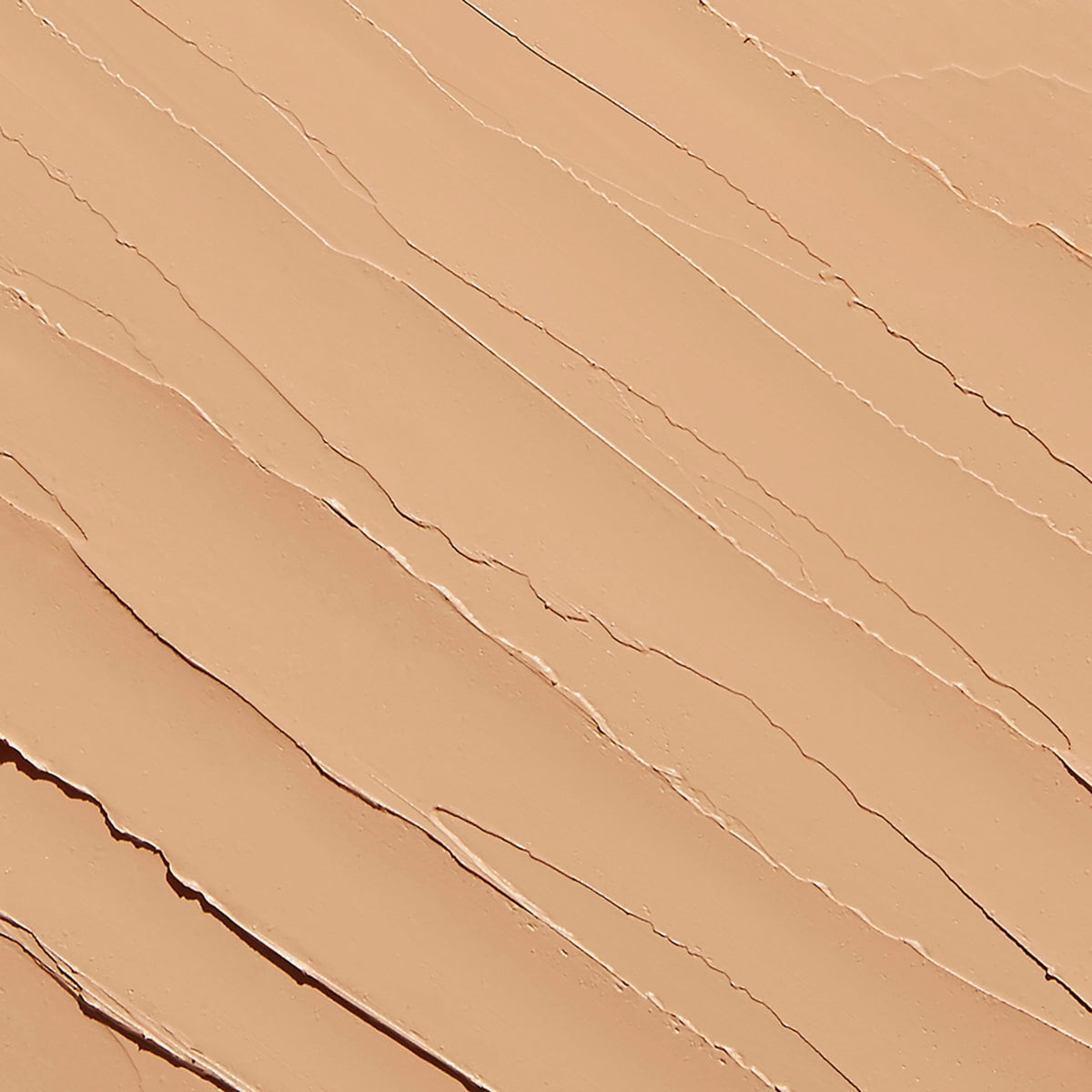 Sigma Beauty Ignite application on lid demonstrates controlled, smooth base for shadows.