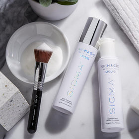 Sigma Beauty Sigmagic Brushampoo Liquid sponge-cleaner action for sponges