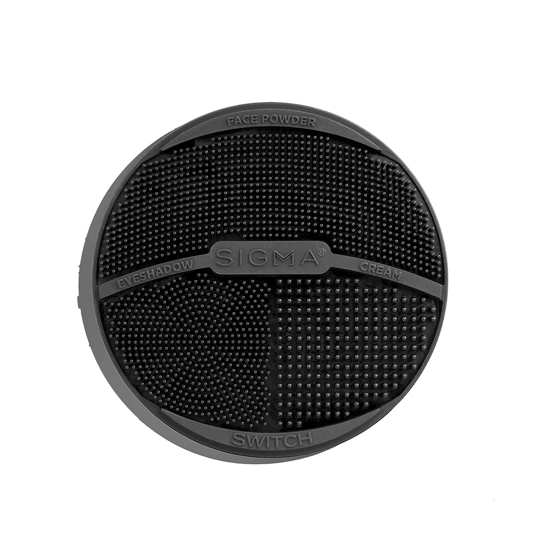 Sigma Switch silicone brush cleaner demonstrates switching textures for easy shade changes.