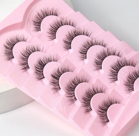 Siligli vegan cruelty-free lashes for eco-conscious shoppers.