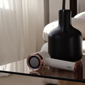 Washable filters and heads simplify hygiene and upkeep.