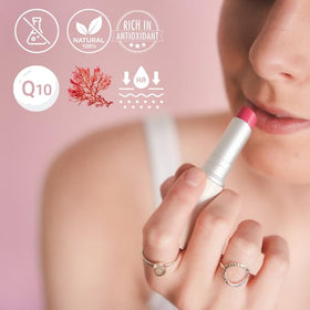 Application glide of Simple Sophistication Tallow Lip Balm for smooth coverage.