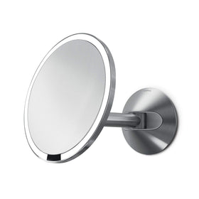 simplehuman sensor on/off enables hands-free lighting during use