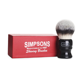 Alexander Simpson Trafalgar 3 black brush handle provides a secure grip for precise lathering.