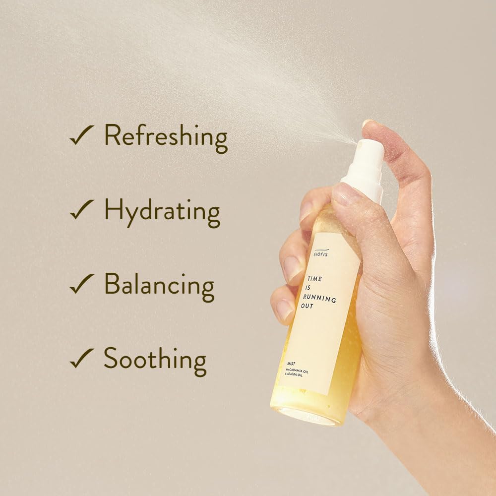 SIORIS Hydrating Face Mist oil blend of macadamia jojoba and sunflower delivers moisture