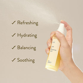 SIORIS Hydrating Face Mist oil blend of macadamia jojoba and sunflower delivers moisture