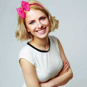 SIQUK back-to-school bow headband keeps hair tidy and cute.