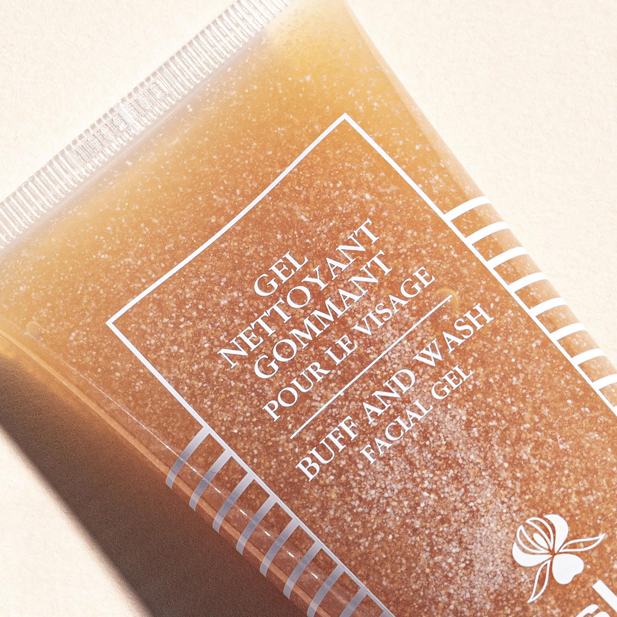LfLavender and lemon notes in Buff and Wash Face Gel with essential oils