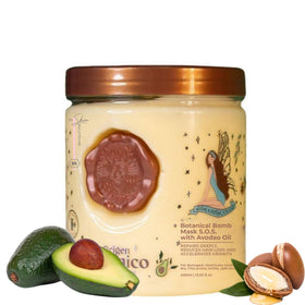 Skin Revolution Ritual Botánico keratin bottle pour enables smooth styling