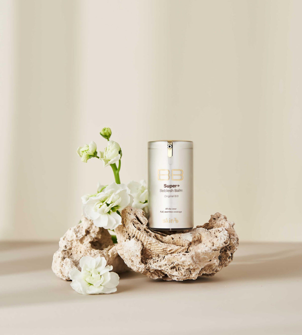 Gold and caviar ingredients in SKIN79 Gold BB Super Plus Beblesh Balm