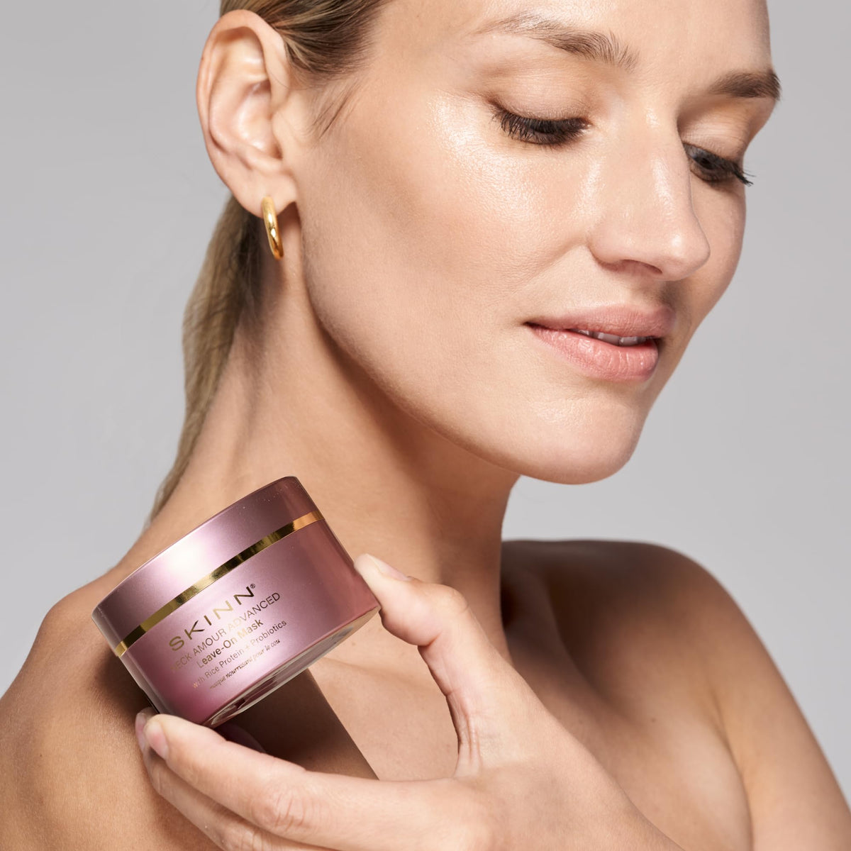 Probiotic complex and rice protein enrich SKINN neck cream for moisture