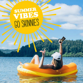 Skinnies Conquer sun gel packaging indicates compact 100 ml size.