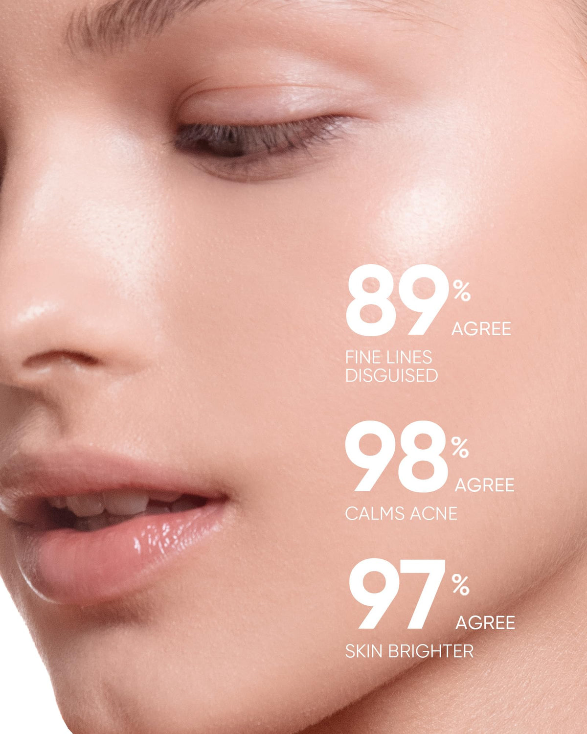 Ceramides and hyaluronic acid matrix supports barrier repair and hydration.