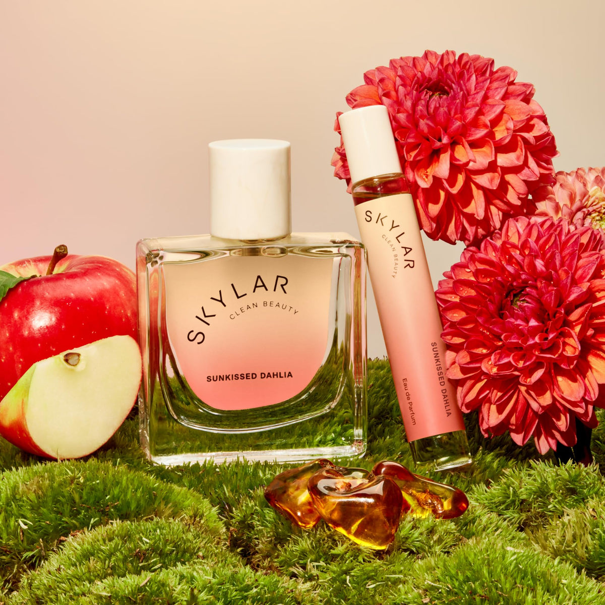 Skylar Sunkissed Dahlia note-apple-vanilla highlighting crisp apple and warm base