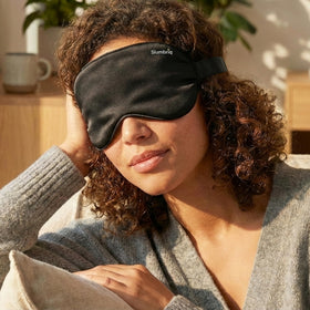Slumbriq travel storage pouch keeps mask protected on journeys.
