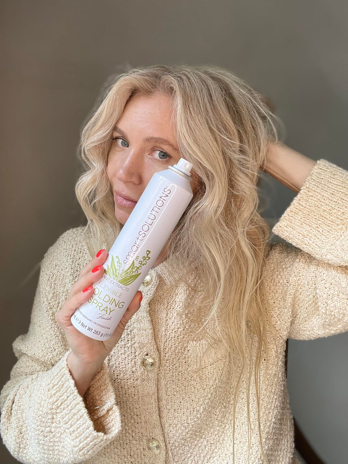 Brushable and wash-out friendly SMART SOLUTIONS spray on hair