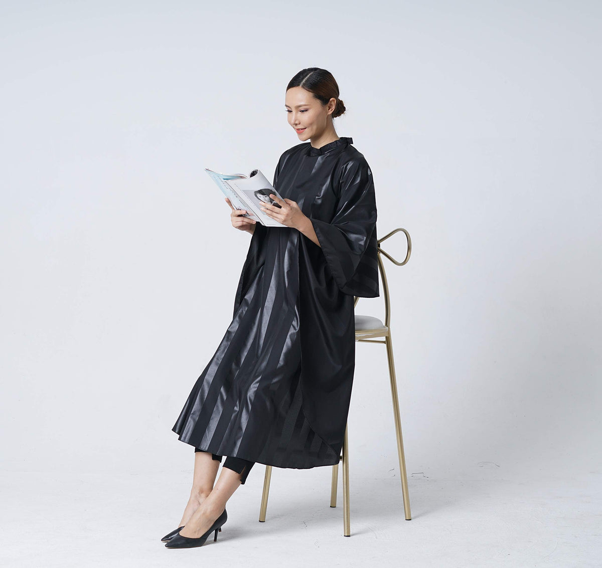 SMARTHAIR easy-care cape designed for simple cleaning and maintenance.