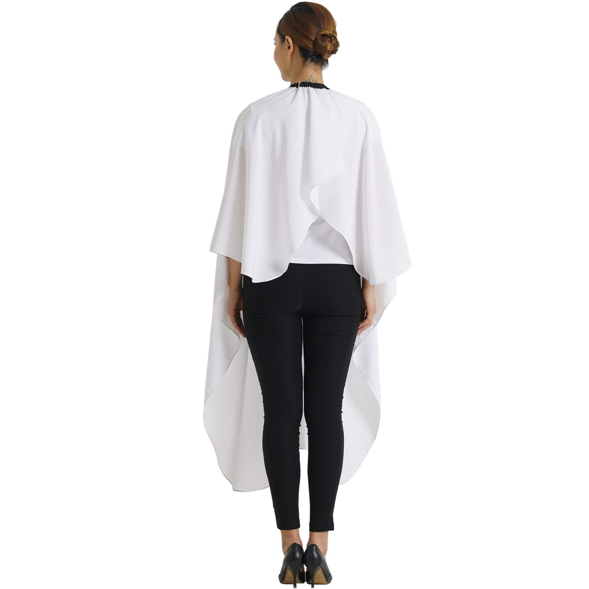 SMARTHAIR cape with adjustable neck clip ensures secure, comfortable fit