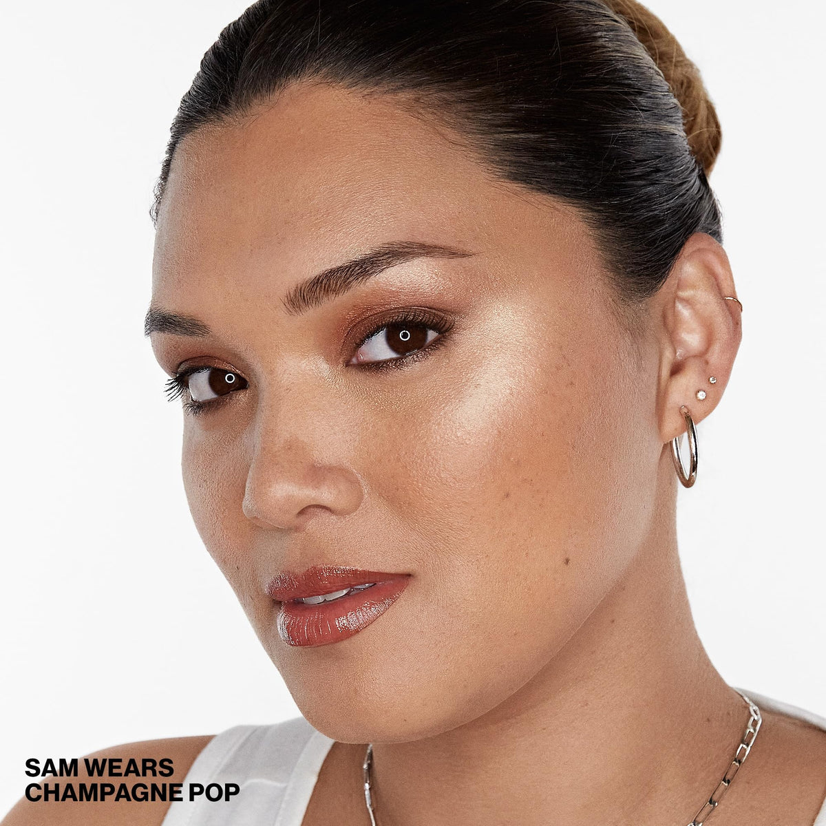 Nose bridge highlight using Smashbox BECCA for subtle contour