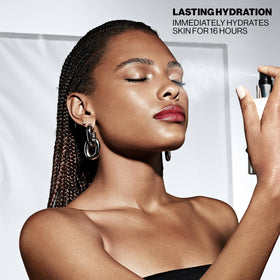 Smashbox Photo Finish primer closeup showing smooth pores