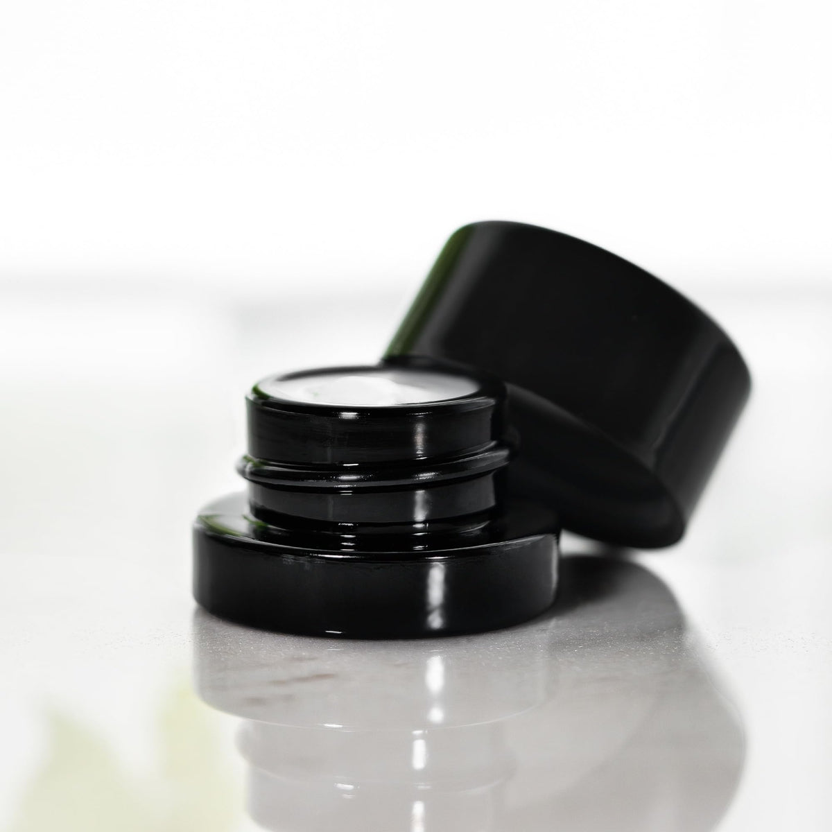 SODO LOCO versatile 5ml jars for DIY blends and product display.