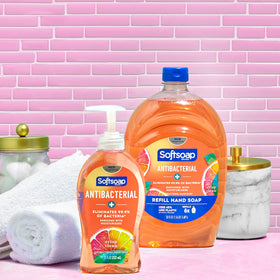 Softsoap Crisp Clean packaging front showing crisp scent