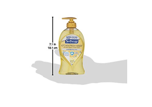 Softsoap Kitchen Fresh Hands pump dispensing soap for fast handwashing.