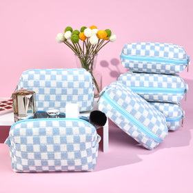 SOIDRAM blue checkered pouch as a stylish gift idea