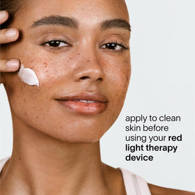 Peptide complex in Solawave LightBoost Rich Cream supports elasticity.