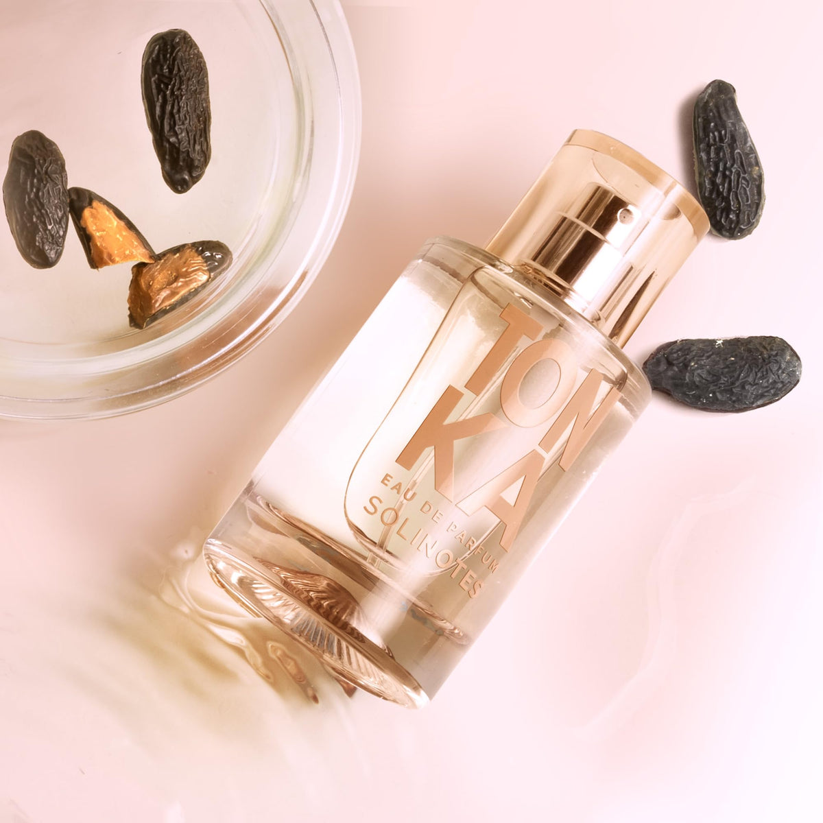 Solinotes Tonka amber musk mood shot, warm, inviting aroma.