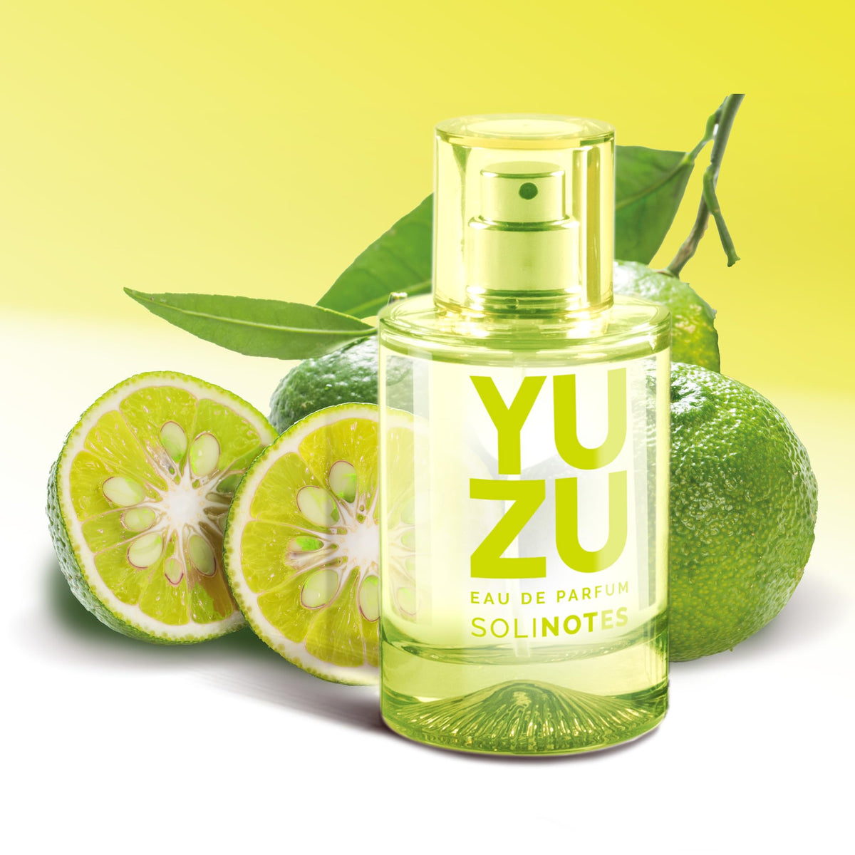 Solinotes Yuzu spray application, easy-to-use fragrance moment