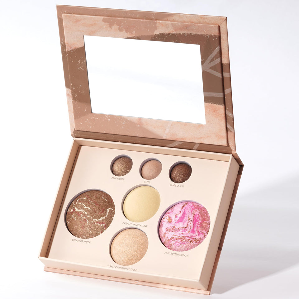 SOLLASY baked palette packaging shows a secure case for travel and daily use.