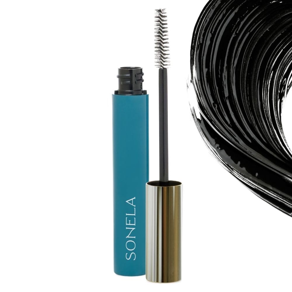 Sonela MindFull Lashes mascara brush close up for precise coating and definition
