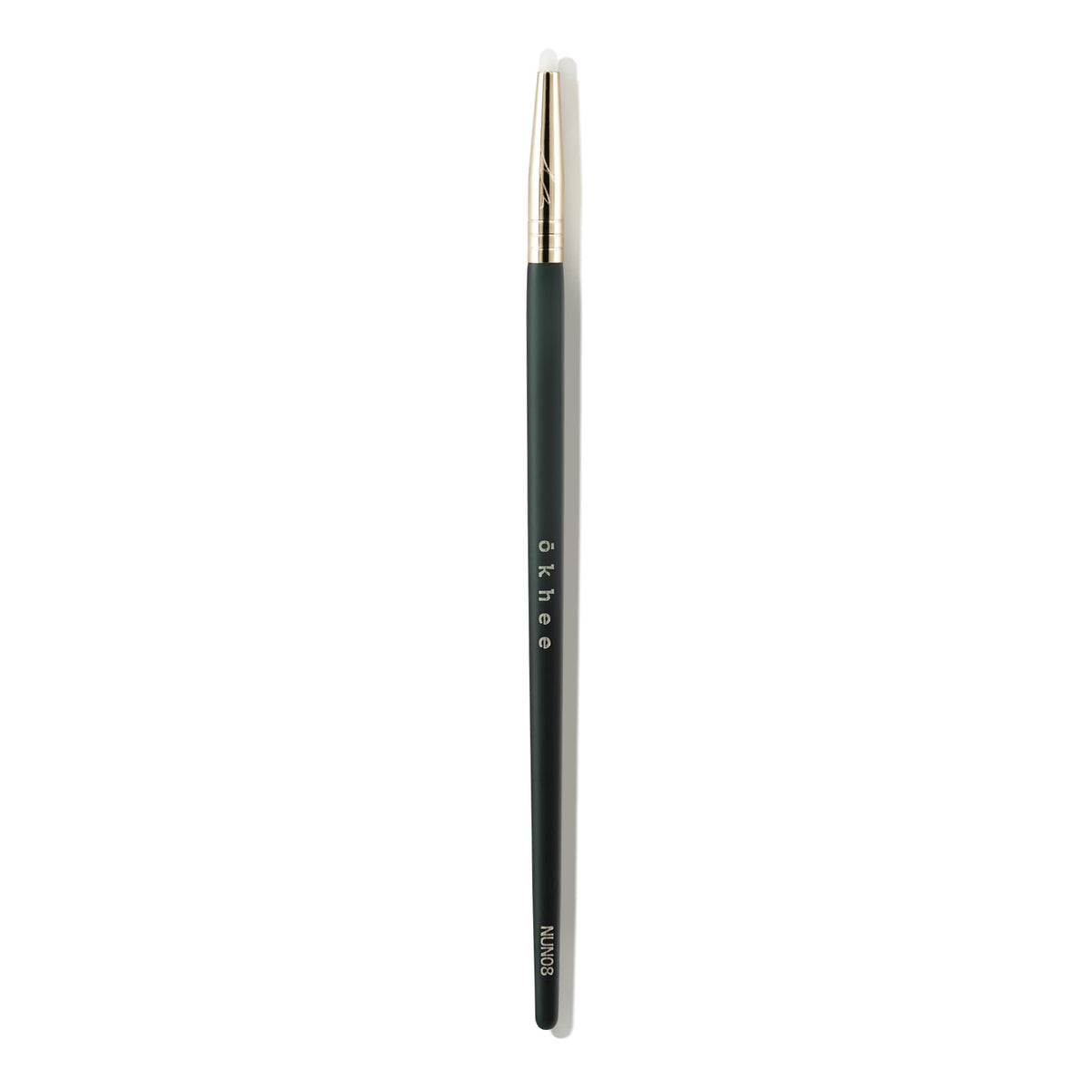 SOO ADOR okhee under-eye brush closeup for precise under-eye detailing