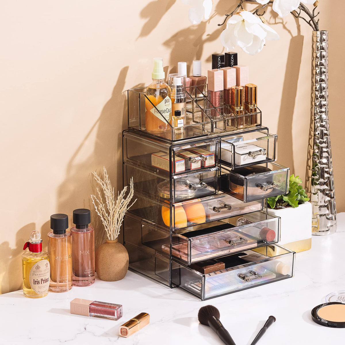 Sorbus shelf liner protects cosmetics and keeps items stable during daily use.
